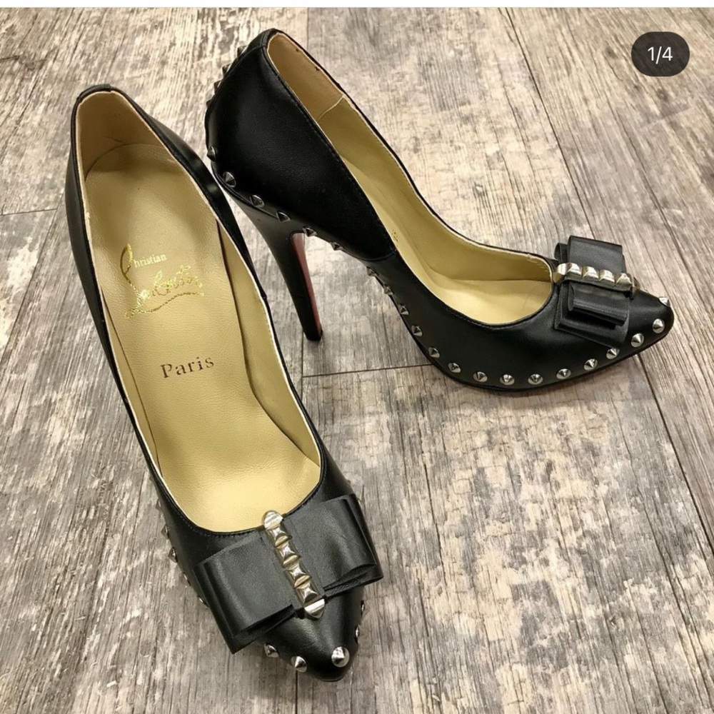 Christian Louboutin red bottoms size 39